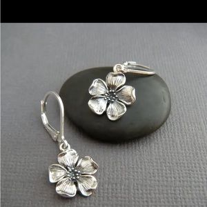 Vintage Hoop Earrings Retro Flower Design